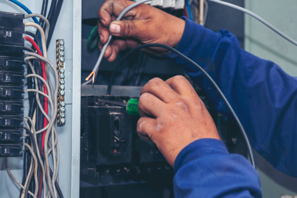 Best Affordable Emergency Electrician  in Oak Grove Heights, AR